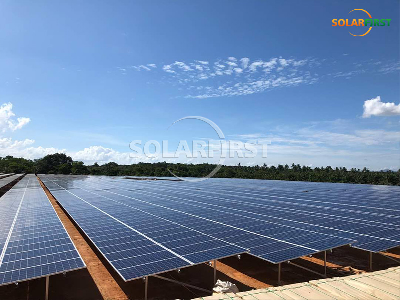 Usina de energia solar fotovoltaica terrestre de 23,7 MWp na Malásia