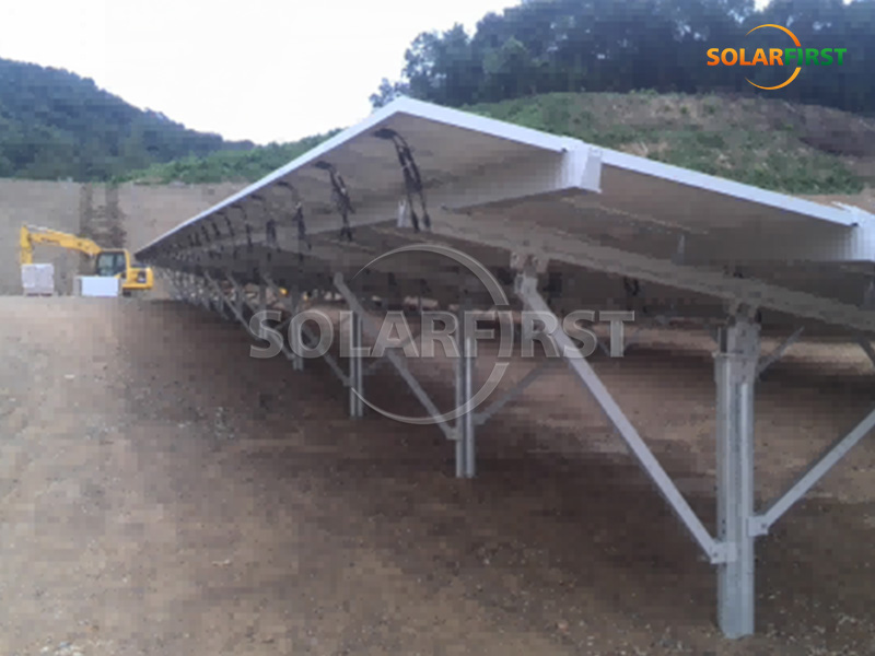 Usina de energia solar terrestre de 15 MWp no Japão