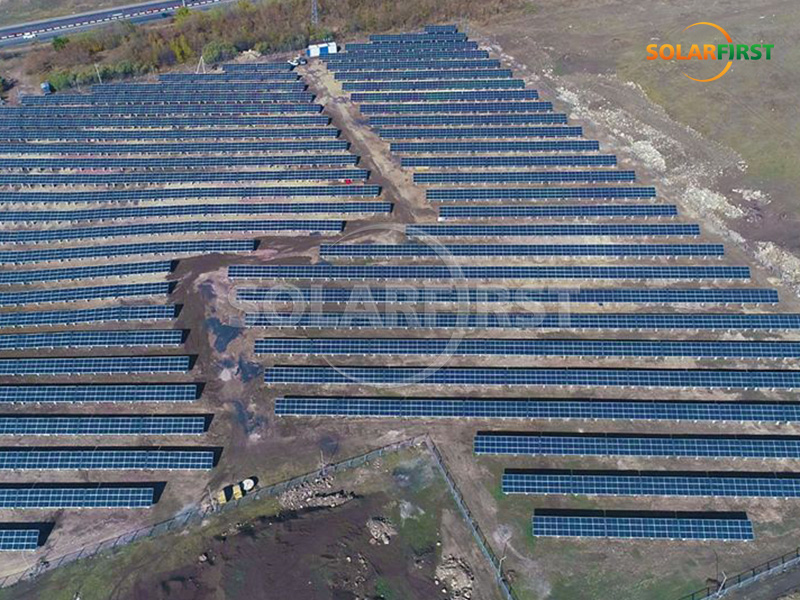 Usina de energia solar fotovoltaica terrestre de 2 MWp na Armênia