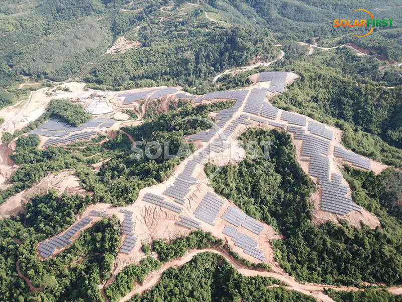 Usina de energia solar fotovoltaica terrestre de 49 MWp na Malásia
