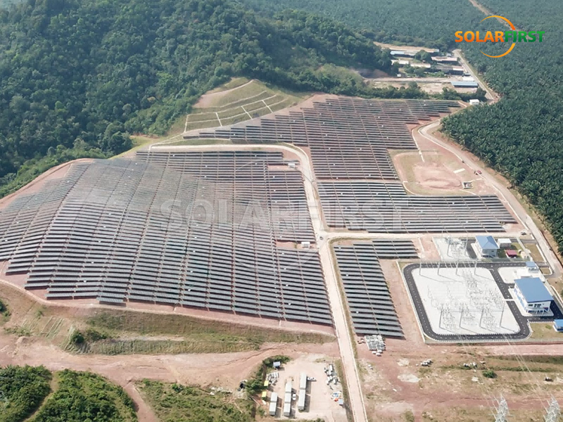 Usina de energia solar fotovoltaica terrestre de 45 MWp na Malásia