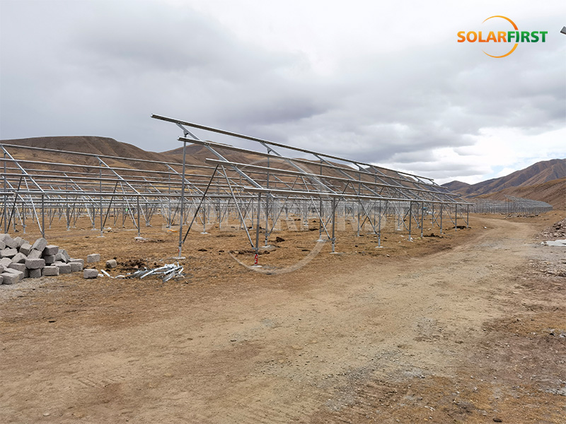 Usina de energia solar terrestre de 60 MWp no Tibete