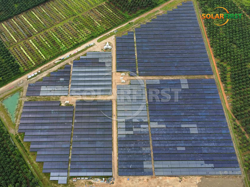 Usina de energia solar fotovoltaica terrestre de 20 MWp na Malásia