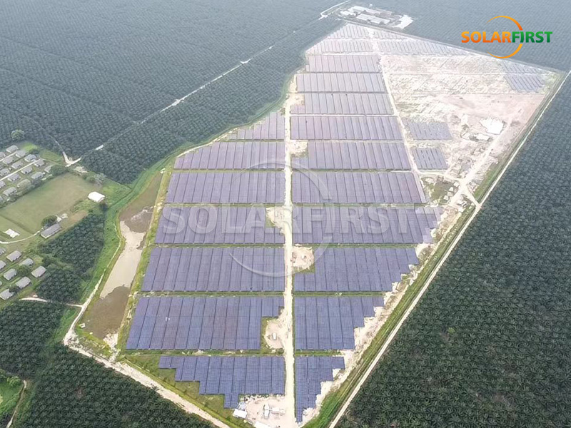 Usina de energia solar fotovoltaica terrestre de 30 MWp na Malásia