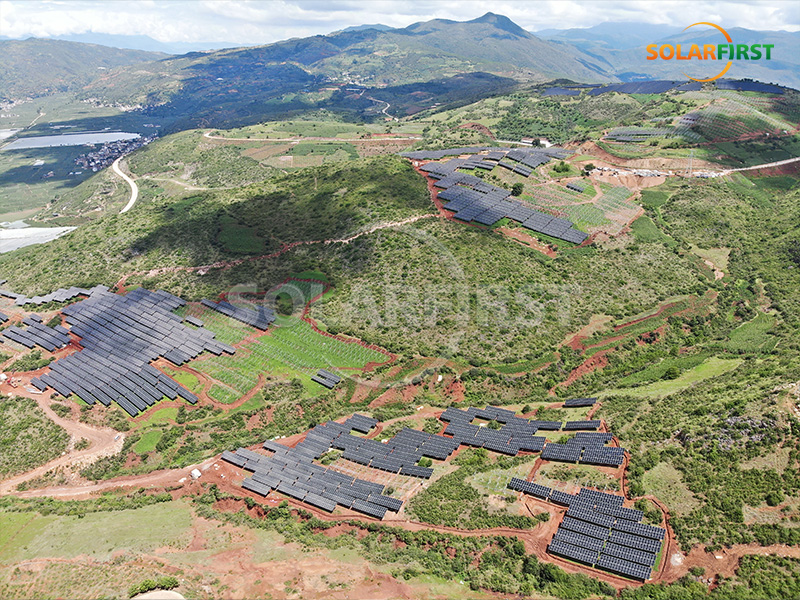 Usina de energia solar terrestre de 60 MWp na China