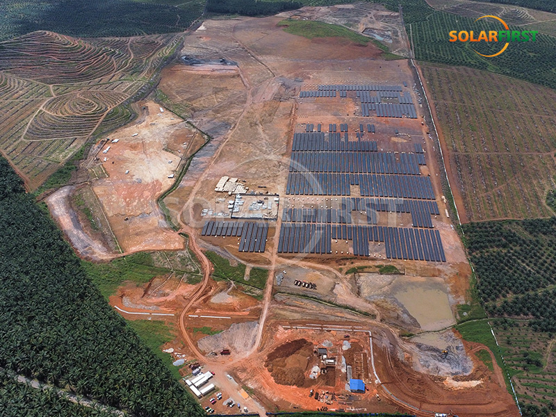 Usina de energia solar fotovoltaica terrestre de 73 MWp na Malásia