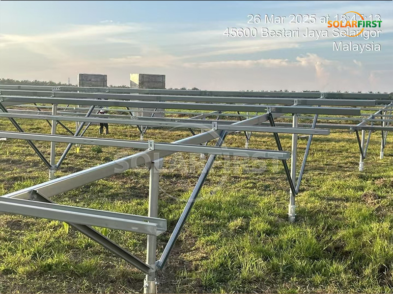 Usina de energia solar fotovoltaica terrestre de 40 MWp na Malásia