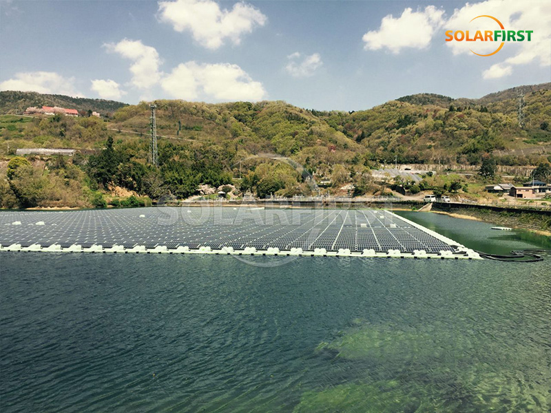 Usina fotovoltaica flutuante de 5 MWp no Japão