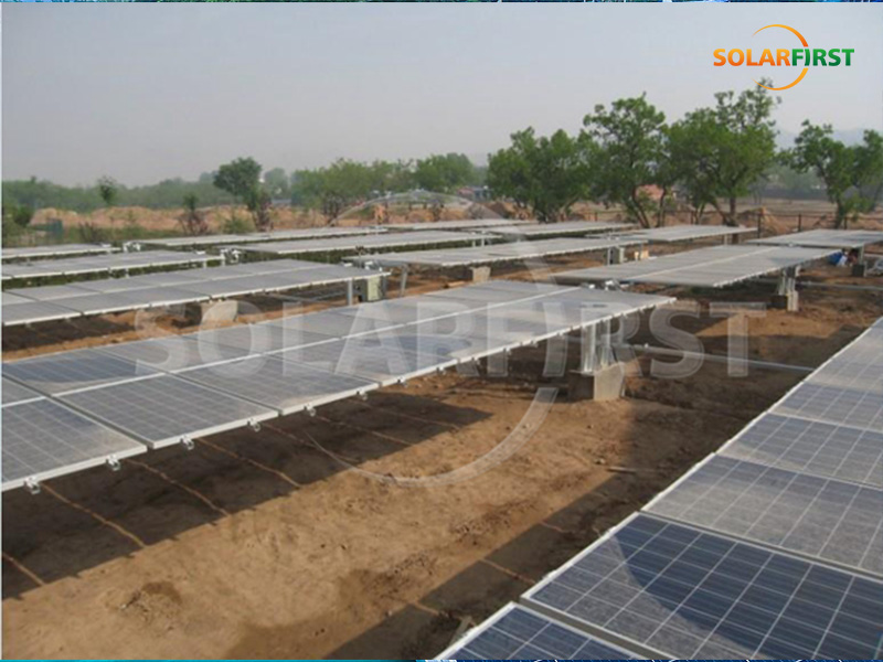 Solução de rastreamento plano de eixo único de 600 kWp na China