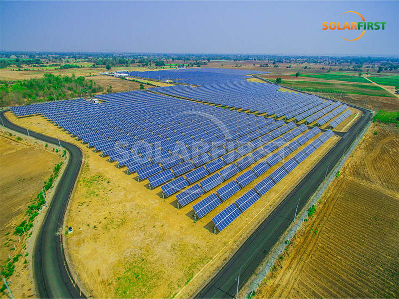 Solução de rastreamento solar plano de eixo único de 10 MWp na Tailândia
