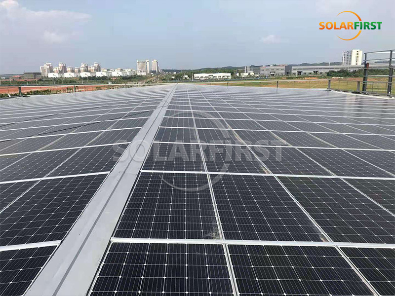 Solução de telhado BIPV de 5,6 MWp na China