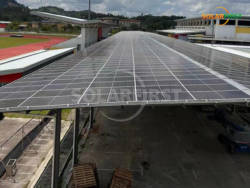 Solução de telhado BIPV solar de 784 kWp na Malásia