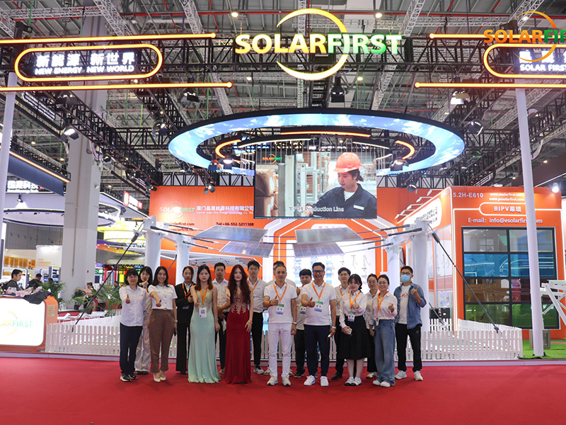 A Solar First Group apresenta sua liderança em soluções completas de montagem fotovoltaica na SNEC 2025.