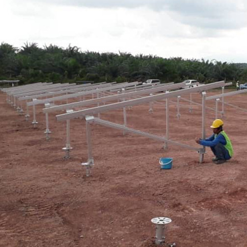 45MWp Parafuso Pilha Solar do Solo Montagem do Projeto, na Malásia, em 2020