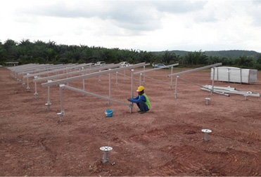 45MWp Parafuso Pilha Solar do Solo Montagem do Projeto, na Malásia, em 2020
